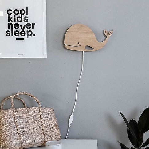 מנורת לילה לויתן