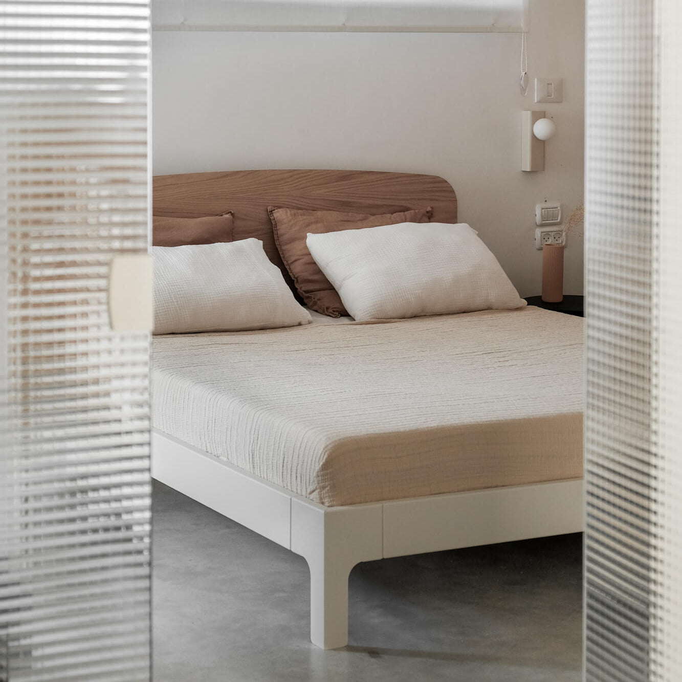 מיטת FRAME מיטת FRAME