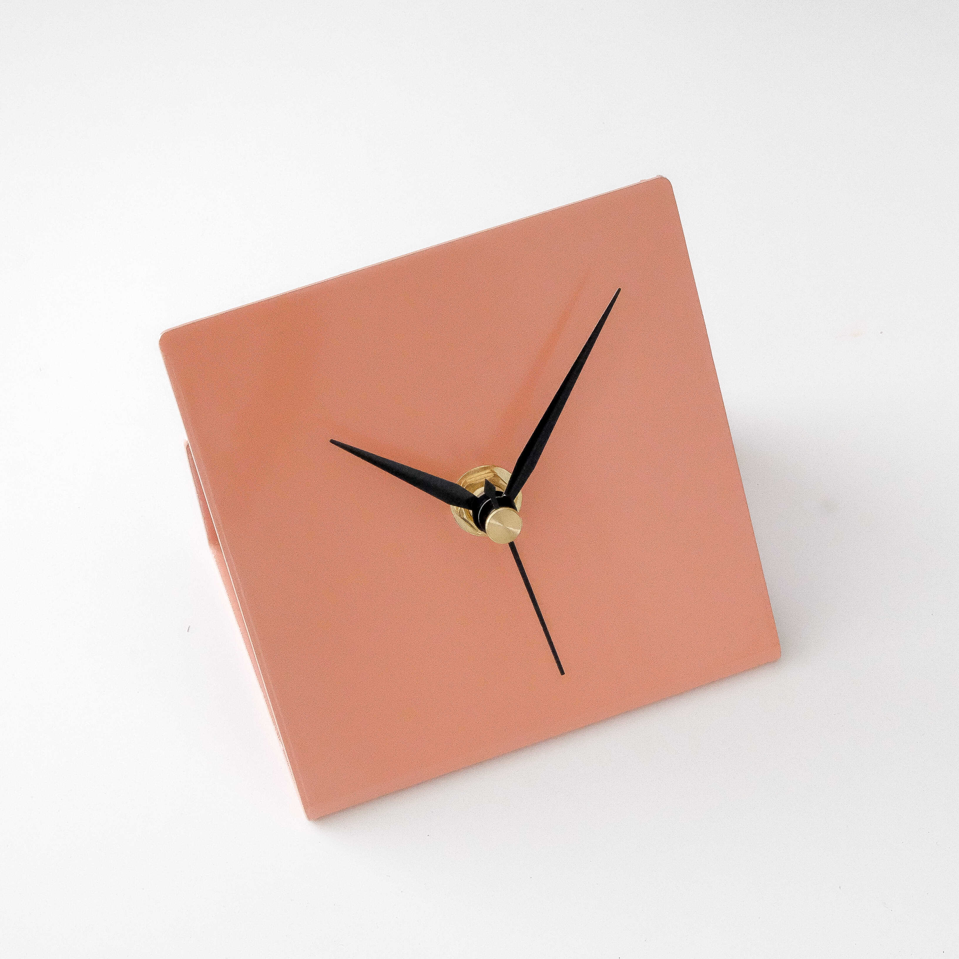 שעון OMED שעון OMED