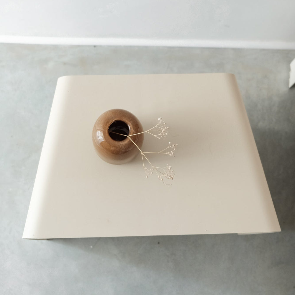 ZEN – שולחן צד מינימליסטי