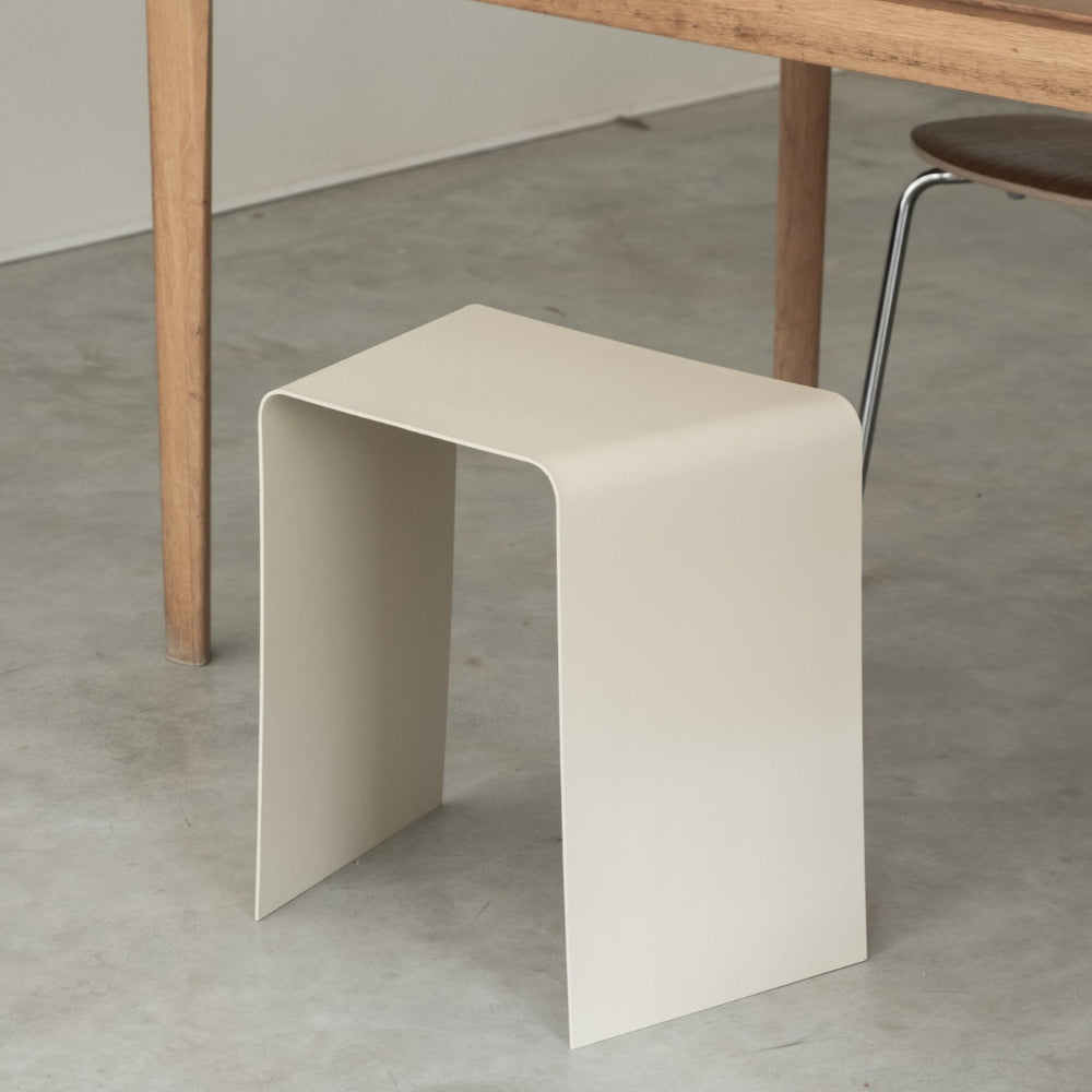 ZEN – שולחן צד מינימליסטי